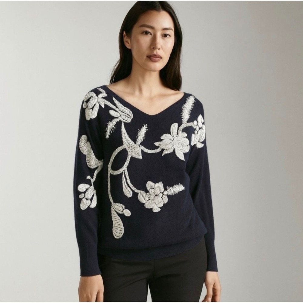 Chicos Black Floral Embroidered V-Neck Sweater Size 2 L Cotton Rayon Knit Top